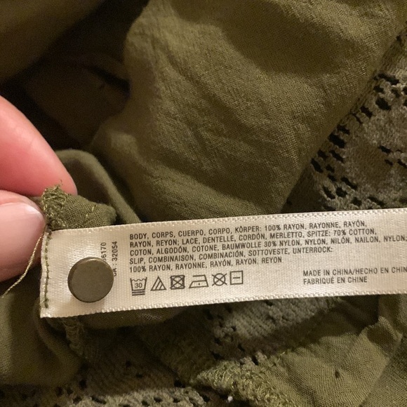 LILKA by ANTHROPOLOGIE Matepe Sleeveless Cutout Back Lace Dress in Moss - Picture 7 of 7